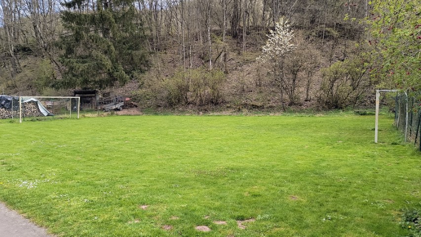Bolzplatz in der Nähe des Freizeitgeländes